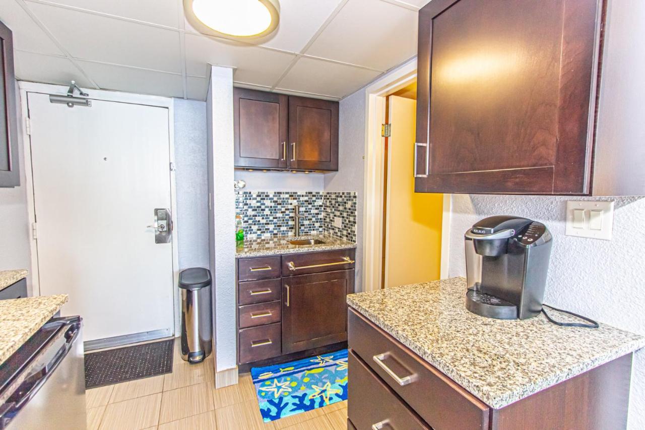Modern Oceanfront King Suite Sand Dunes 2834 Миртл-Бич Экстерьер фото